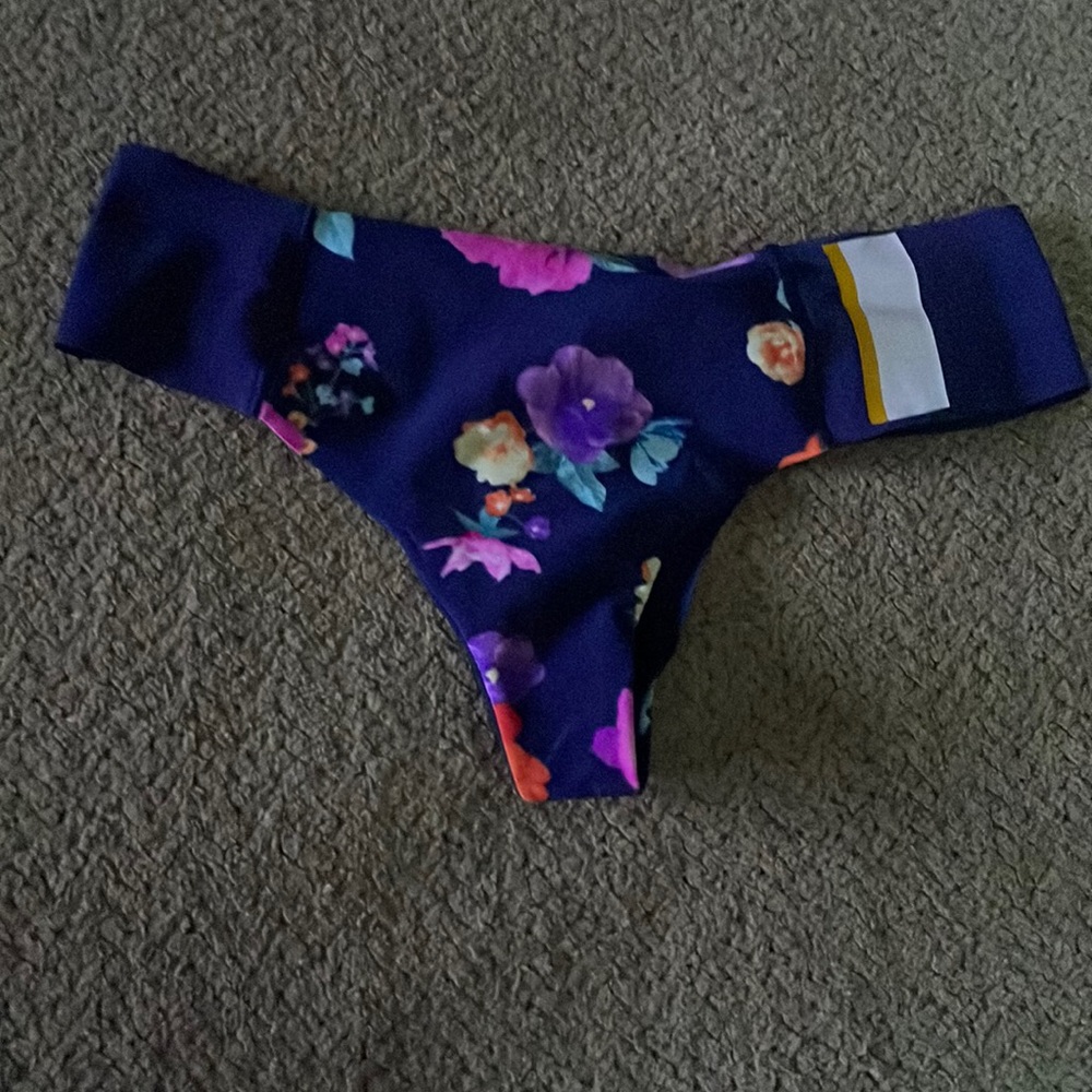 NWT PINK thong